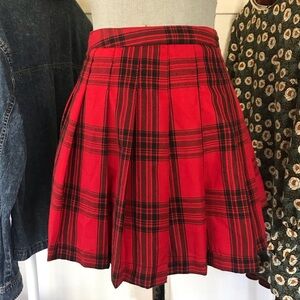 Forever 21 Red & Black Plaid Pleated Mini High Waist Skirt